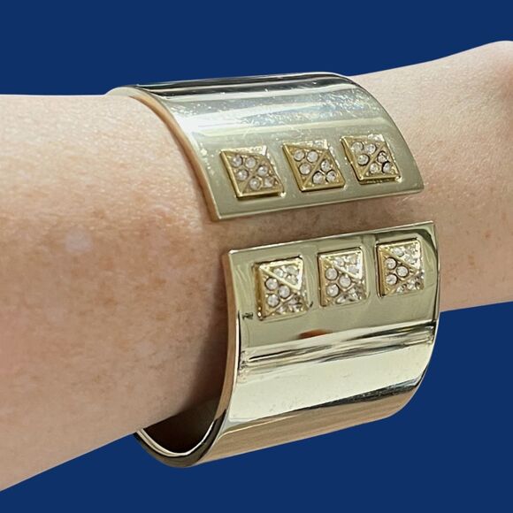 Victoria's Secret Scandalous Bracelet Gold Tone Clamper Cuff Rhinestone Wide - Picture 2 of 9